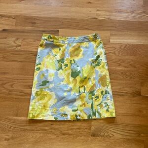 VAN HEUSEN STUDIO Yellow Gray Green Floral Zip Back Pencil Skirt Womens Size 8